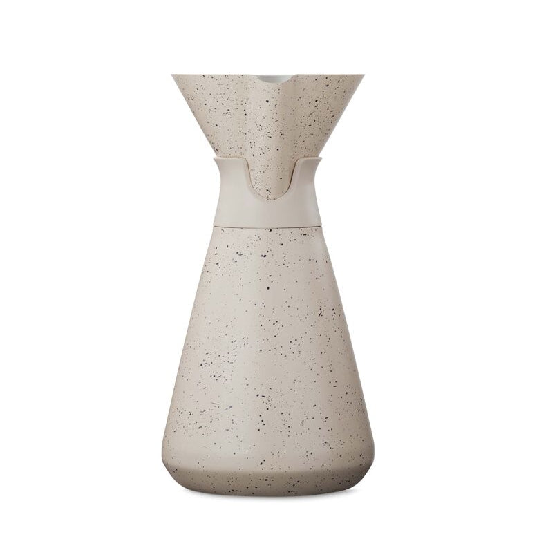 new-standard-carafe-k7 WebPDP-33oz_New_Standard_Carafe_Desert_Tan_Speckle_Studio__CAR1SVOS224_270.jpg