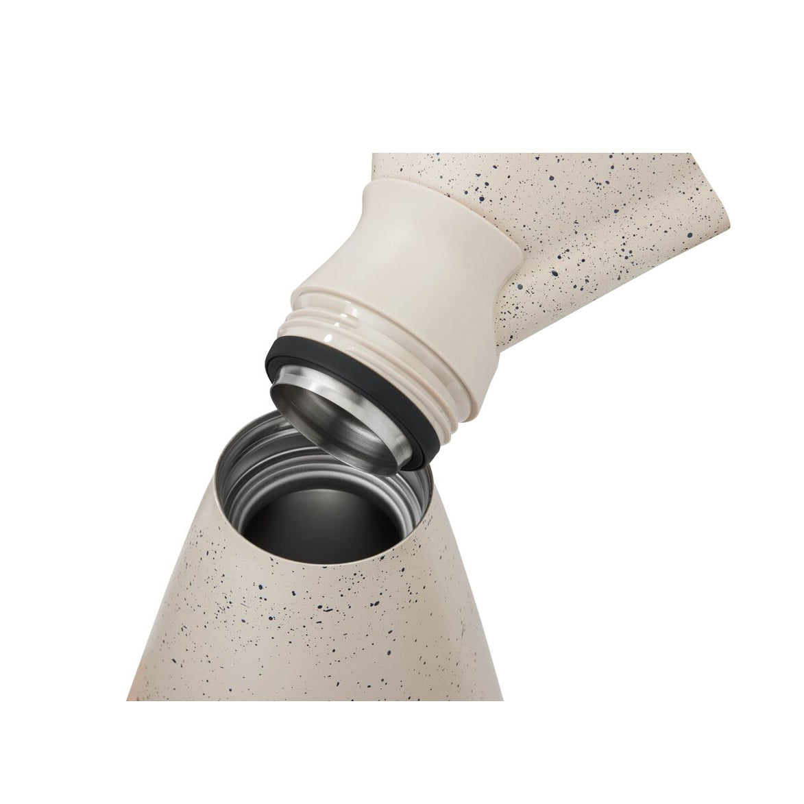 new-standard-carafe-e8 WebPDP-33oz_New_Standard_Carafe_Desert_Tan_Speckle_Studio__CAR1SVOS224_45_Top_Staged.jpg