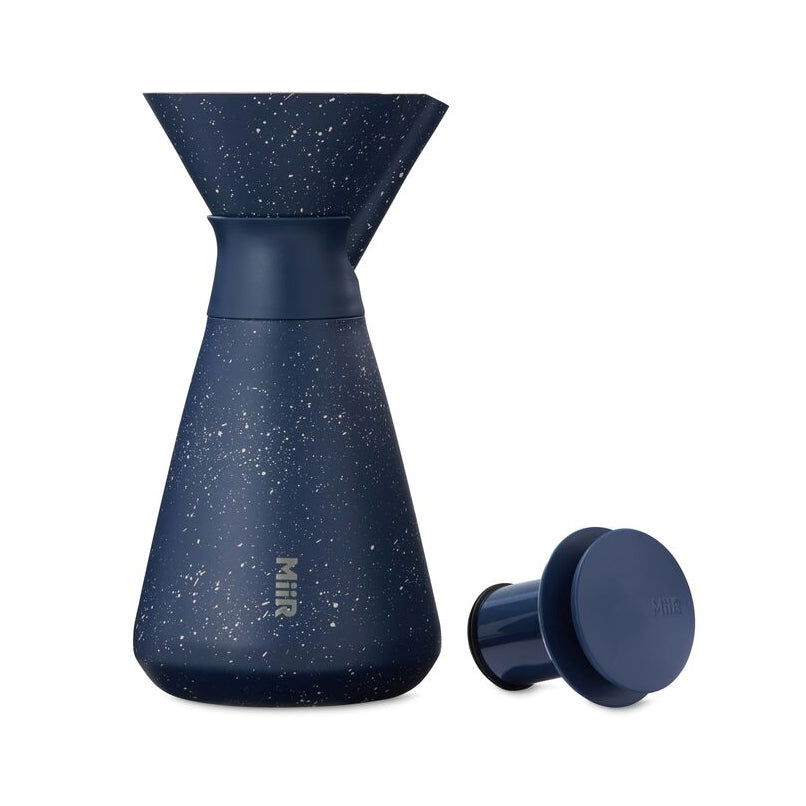new-standard-carafe-k7 WebPDP-33oz_New_Standard_Carafe_Tidal_Blue_Speckle_Studio__CAR1SVOS225_Front_Lid_Staged.jpg