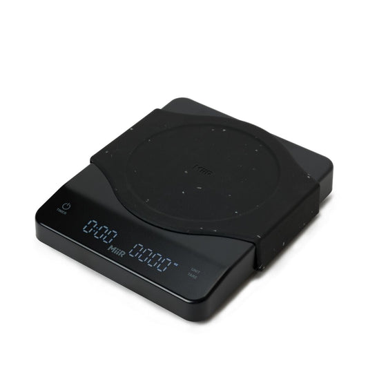 digital-coffee-scale-q8 WebPDP-Digital_Scale_Studio_45_Deg_Pad_On.jpg