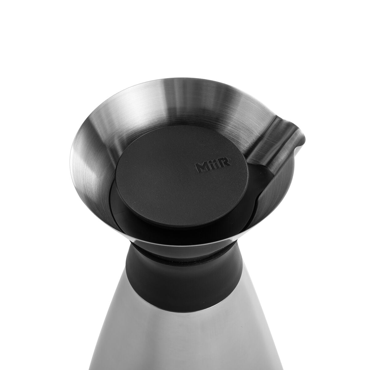 new-standard-carafe-e8 WebPDP-PolishedStainlessCarafe_33oz_SS_StudioX207182024_45degree__CAR1SVOS005.jpg
