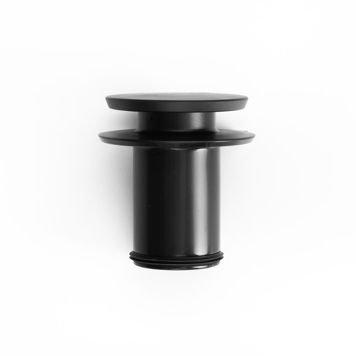 new-standard-carafe-e8 WebPDP-PolishedStainlessCarafe_33oz_SS_StudioX207182024_Lid__CAR1SVOS005.jpg