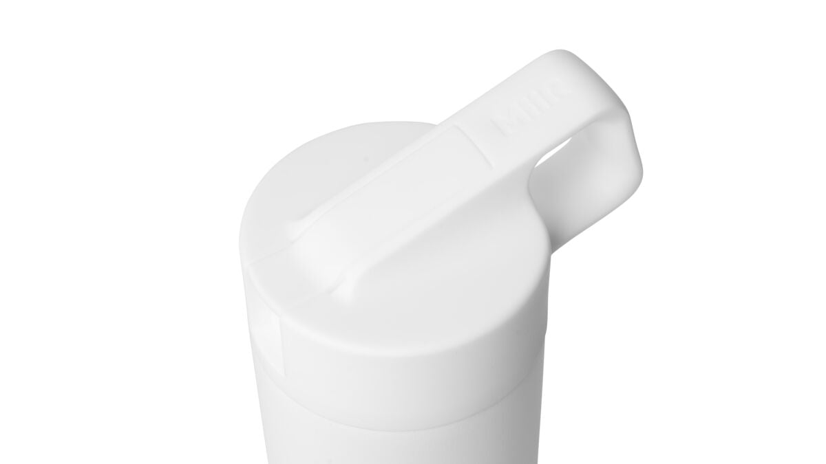 straw-bottle-o8 WebPDP-Straw_Lid_2_White_Studio_0221_45deg_Closed__WMB1SL20001.jpg